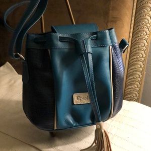 Dpiel bucket crossbody.
